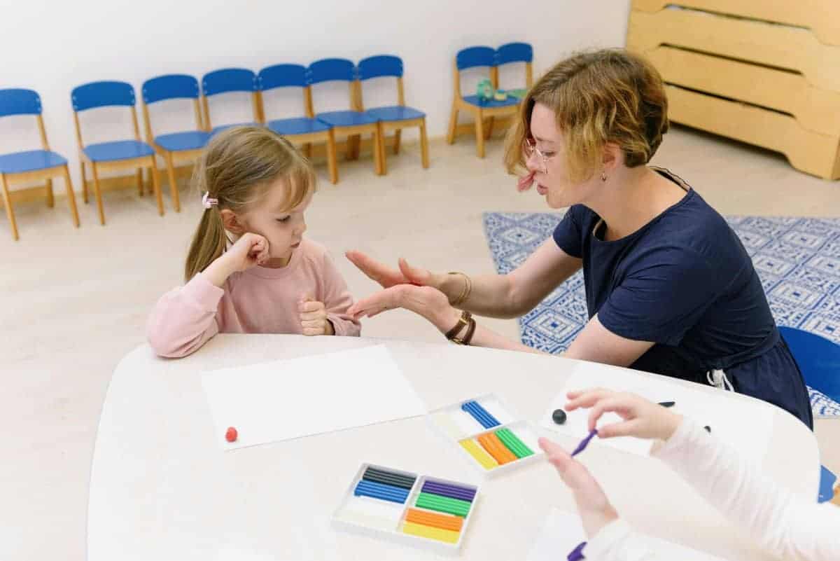 Using Clear and Simple Instructions